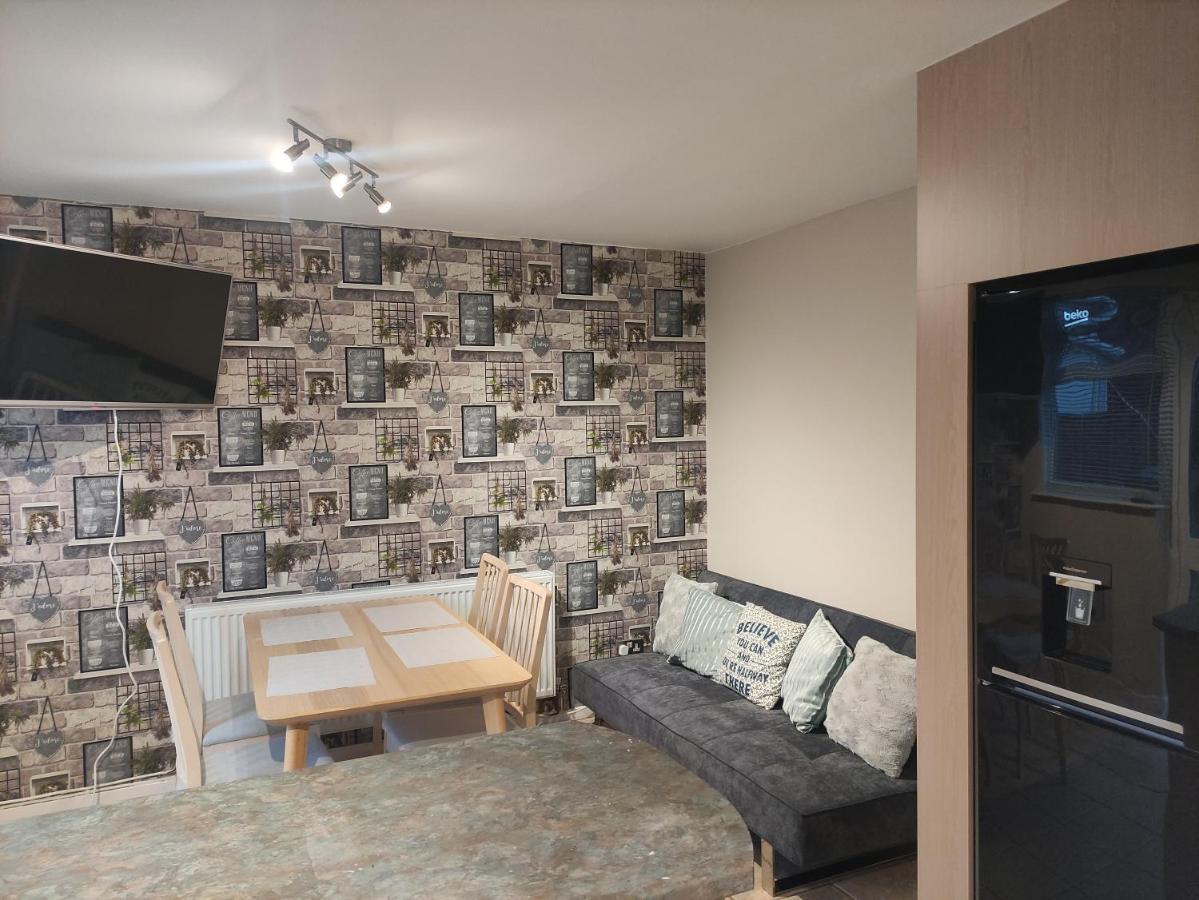 Perfect Place In Walsall/ 4 Bedroom / Long Term Workers Or Family Home Eksteriør bilde